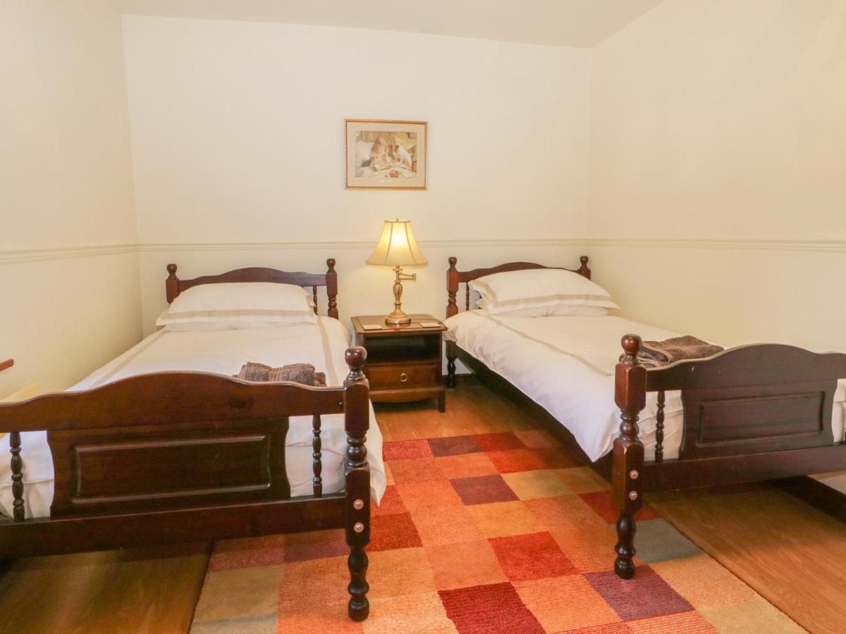 1 Cherry Tree Cottage ミロム エクステリア 写真