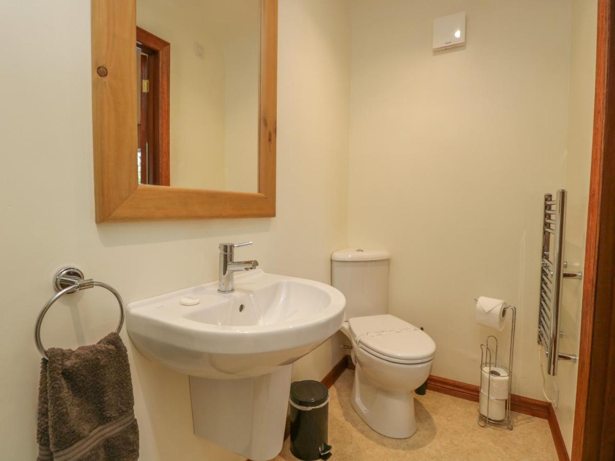 1 Cherry Tree Cottage ミロム エクステリア 写真